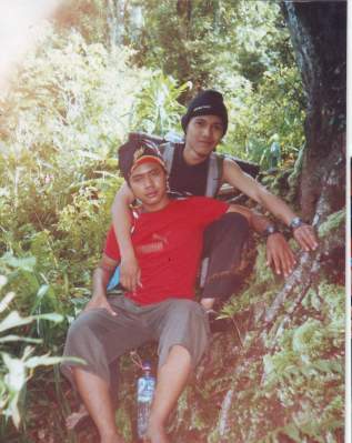 Pendaki pemula mendaki gunung