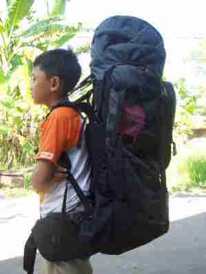 Teknik packing yang benar membuat ransel (carrier) muat banyak tapi tidak memberatkan