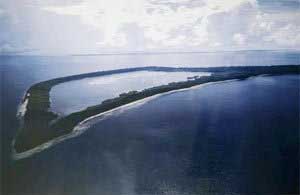 pulau-kakaban Danau Kakaban di pulau Kakaban