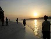 Senja di pulau Peucang