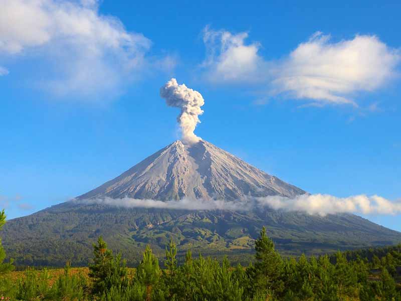 Gunung Semeru