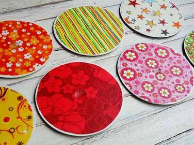 Tatakan gelas dari CD bekas