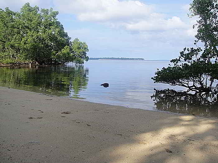 Pantai Bunaken, Sulawei Utara
