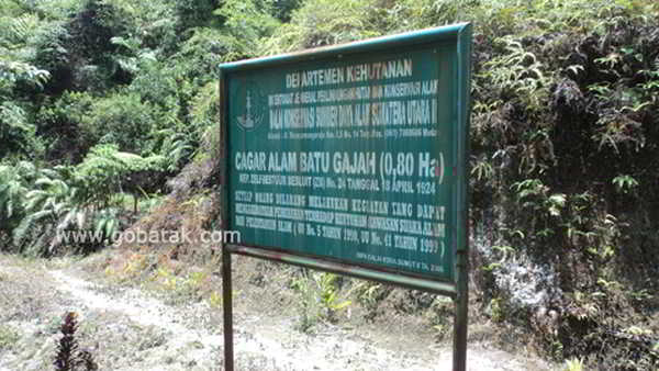 Papan nama Cagar Alam Batu Gajah